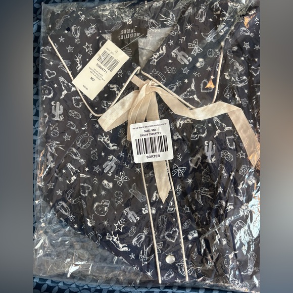 NWT Social Collision Western Paisley Women’s Chic Navy Blue Mini Dress Size MED - Picture 2 of 6
